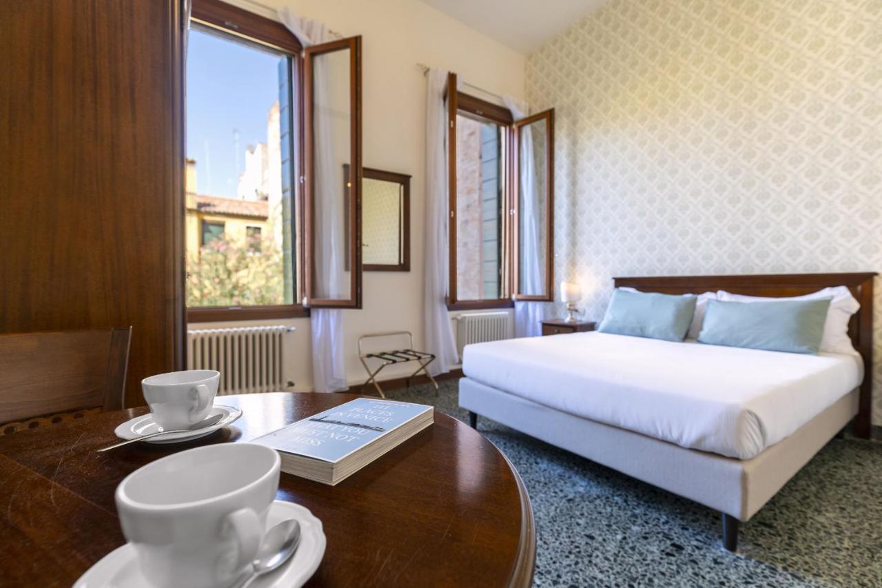 Residenza Centopietre - Dorsoduro By Wonderful Italy Venedig Eksteriør billede
