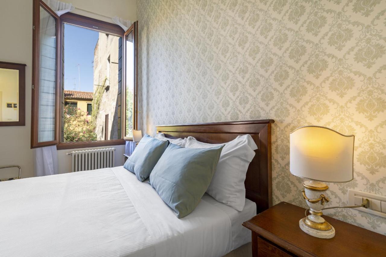 Residenza Centopietre - Dorsoduro By Wonderful Italy Venedig Eksteriør billede