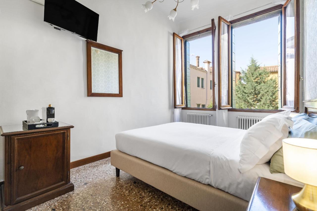 Residenza Centopietre - Dorsoduro By Wonderful Italy Venedig Eksteriør billede