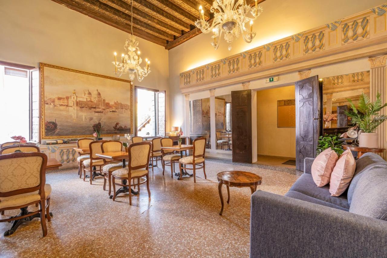 Residenza Centopietre - Dorsoduro By Wonderful Italy Venedig Eksteriør billede