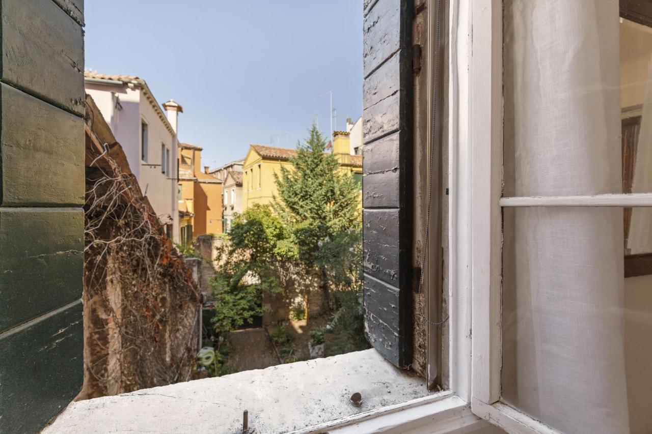 Residenza Centopietre - Dorsoduro By Wonderful Italy Venedig Eksteriør billede