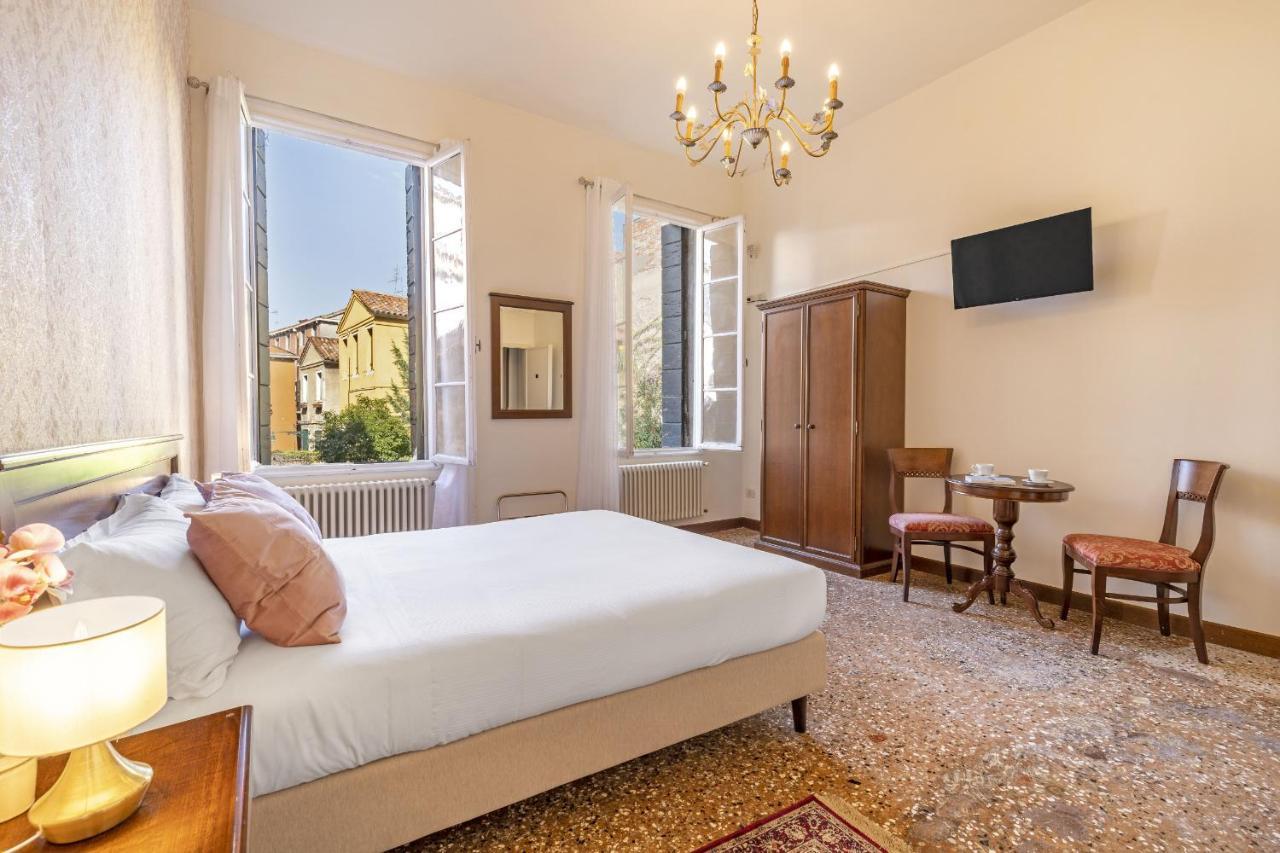 Residenza Centopietre - Dorsoduro By Wonderful Italy Venedig Eksteriør billede